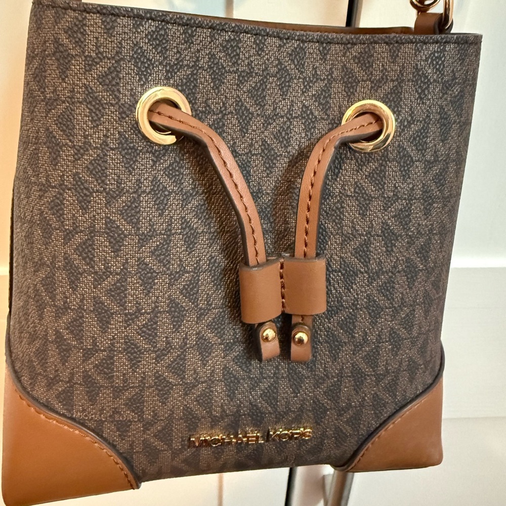Brand new without tags,Michael Kors bag.